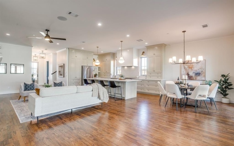 2947 Kosse Court, Grapevine, TX 76051, 4 Bedrooms Bedrooms, ,3 BathroomsBathrooms,Residential,For Sale,2947 Kosse Court,0,21089501