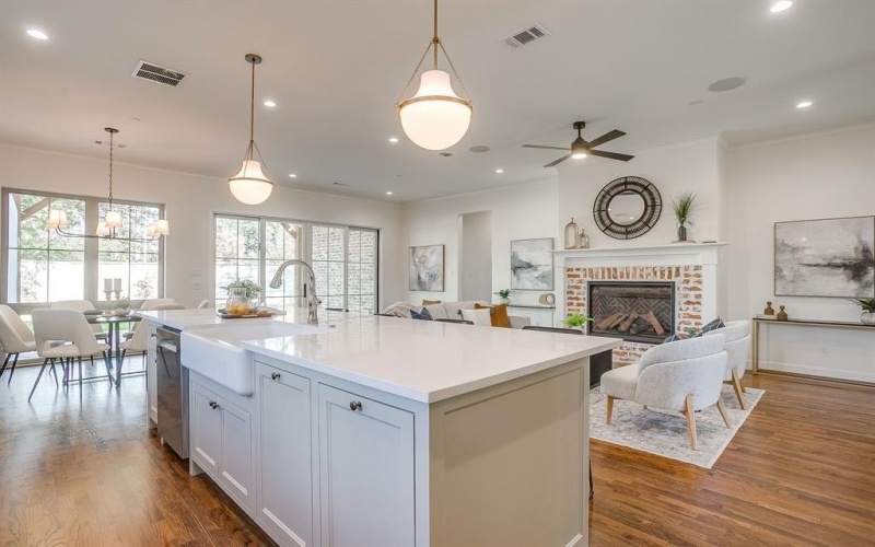 2947 Kosse Court, Grapevine, TX 76051, 4 Bedrooms Bedrooms, ,3 BathroomsBathrooms,Residential,For Sale,2947 Kosse Court,0,21089501