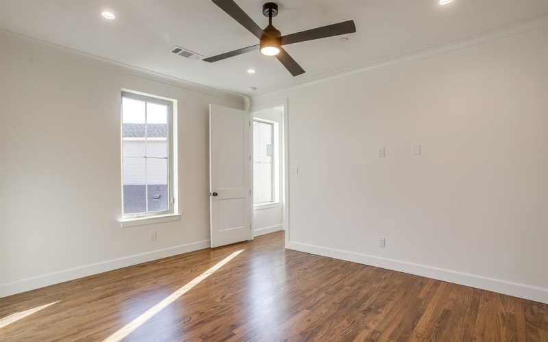 2947 Kosse Court, Grapevine, TX 76051, 4 Bedrooms Bedrooms, ,3 BathroomsBathrooms,Residential,For Sale,2947 Kosse Court,0,21089501