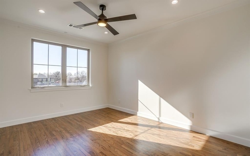 2947 Kosse Court, Grapevine, TX 76051, 4 Bedrooms Bedrooms, ,3 BathroomsBathrooms,Residential,For Sale,2947 Kosse Court,0,21089501