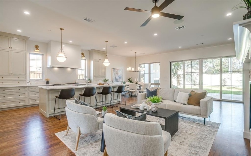 2947 Kosse Court, Grapevine, TX 76051, 4 Bedrooms Bedrooms, ,3 BathroomsBathrooms,Residential,For Sale,2947 Kosse Court,0,21089501