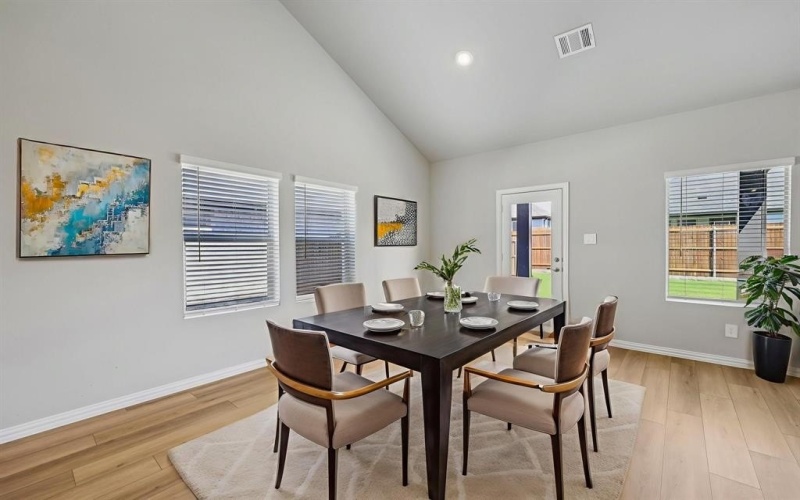 2132 Mustang Way, Seagoville, TX 75159, 5 Habitaciones Habitaciones , ,3 BañosBaños,Residential,En Venta,2132 Mustang Way,0,21094236