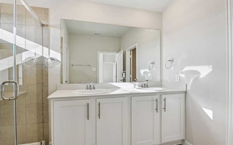 2130 Mustang Way, Seagoville, TX 75159, 3 Bedrooms Bedrooms, ,2 BathroomsBathrooms,Residential,For Sale,2130 Mustang Way,0,21094237