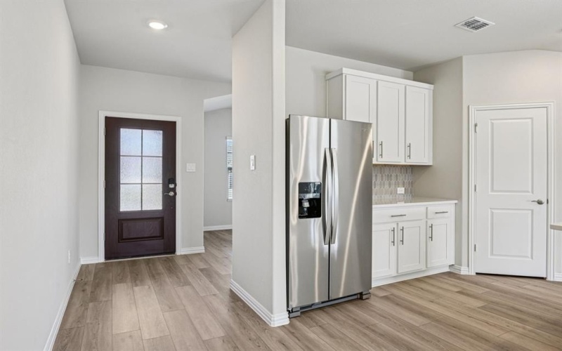 2130 Mustang Way, Seagoville, TX 75159, 3 Bedrooms Bedrooms, ,2 BathroomsBathrooms,Residential,For Sale,2130 Mustang Way,0,21094237