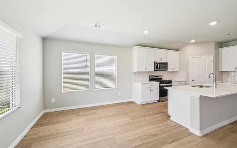 505 Midnight Oak Drive, McKinney, TX 75069, 4 Habitaciones Habitaciones , ,3 BañosBaños,Residential,En Venta,505 Midnight Oak Drive,0,21094239