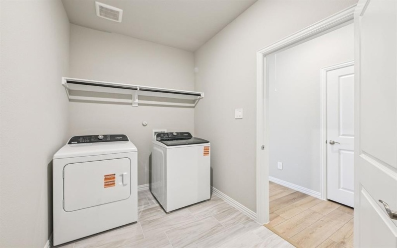 505 Midnight Oak Drive, McKinney, TX 75069, 4 Habitaciones Habitaciones , ,3 BañosBaños,Residential,En Venta,505 Midnight Oak Drive,0,21094239