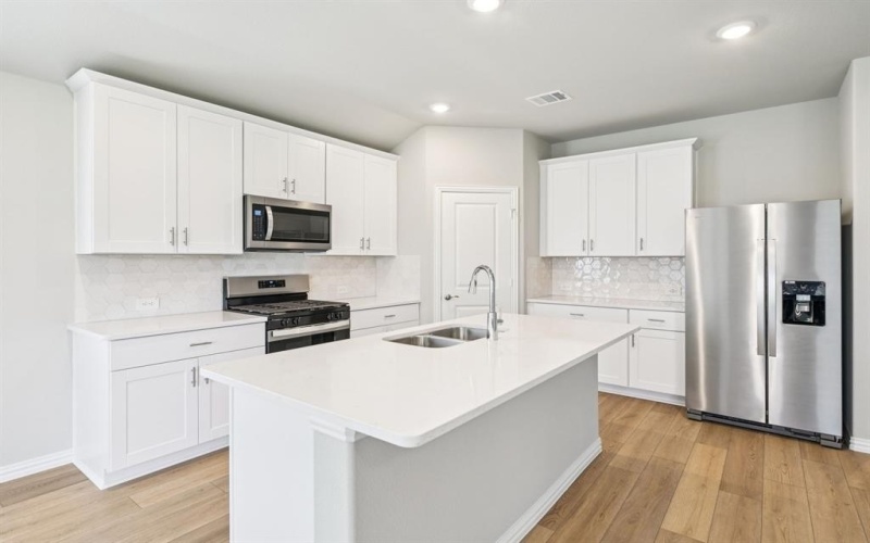 505 Midnight Oak Drive, McKinney, TX 75069, 4 Habitaciones Habitaciones , ,3 BañosBaños,Residential,En Venta,505 Midnight Oak Drive,0,21094239