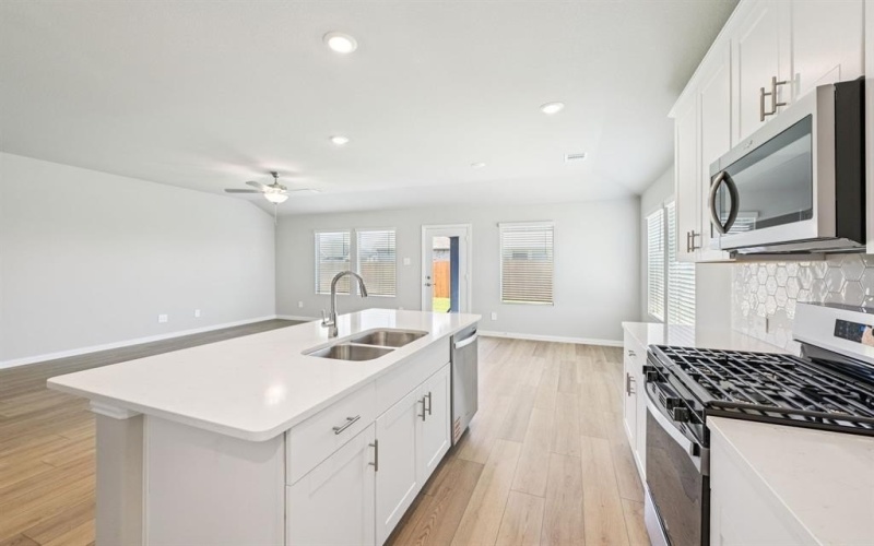 505 Midnight Oak Drive, McKinney, TX 75069, 4 Habitaciones Habitaciones , ,3 BañosBaños,Residential,En Venta,505 Midnight Oak Drive,0,21094239