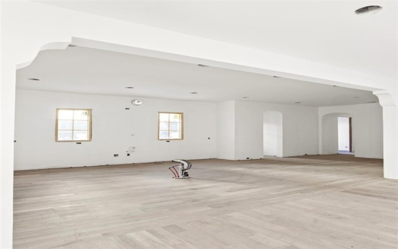 4041 Highgrove Drive, Dallas, TX 75220, 5 Habitaciones Habitaciones , ,6 BañosBaños,Residential,En Venta,4041 Highgrove Drive,0,21094395