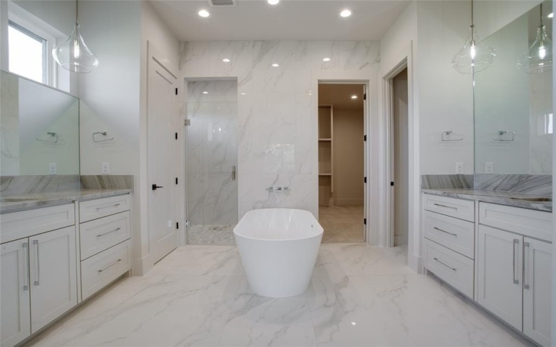 1784 Jilian Drive, Gunter, TX 75058, 4 Bedrooms Bedrooms, ,6 BathroomsBathrooms,Residential,For Sale,1784 Jilian Drive,0,21097372