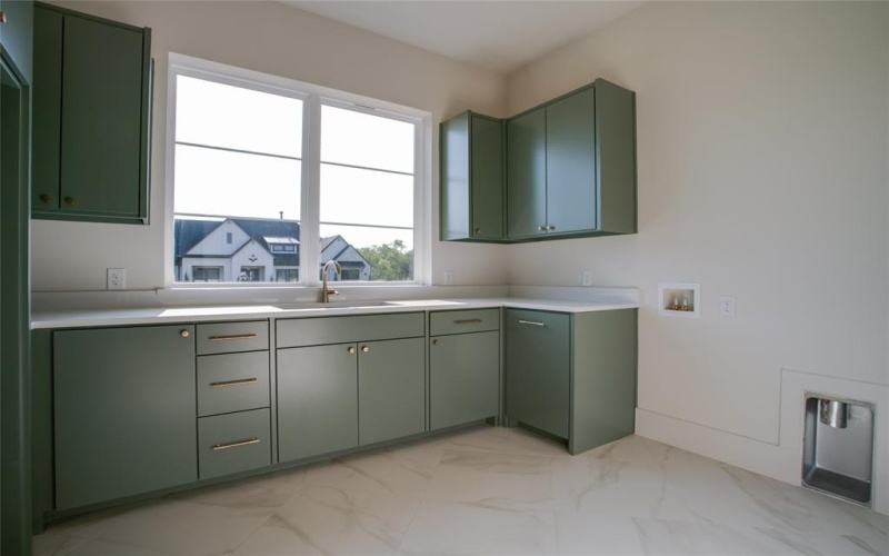 1784 Jilian Drive, Gunter, TX 75058, 4 Bedrooms Bedrooms, ,6 BathroomsBathrooms,Residential,For Sale,1784 Jilian Drive,0,21097372