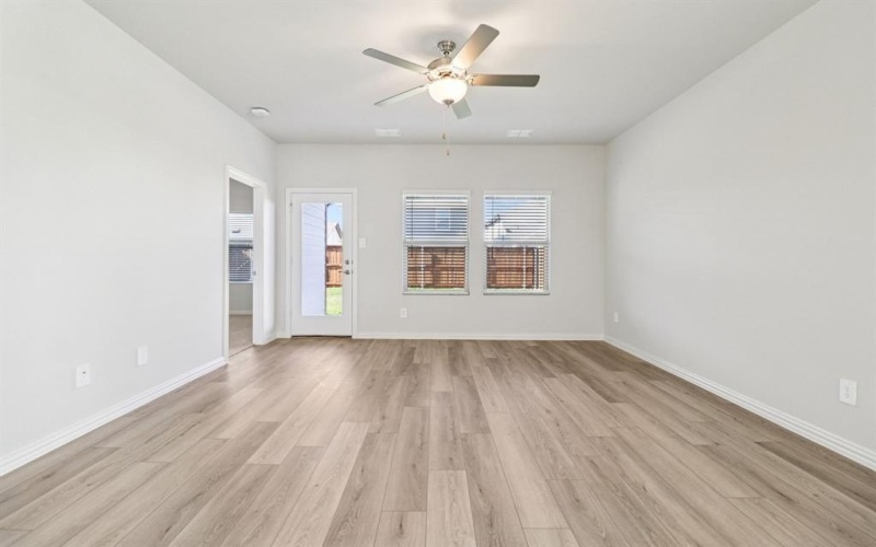 3110 Texoma Boulevard, Farmersville, TX 75442, 3 Habitaciones Habitaciones , ,2 BañosBaños,Residential,En Venta,3110 Texoma Boulevard,0,21094254