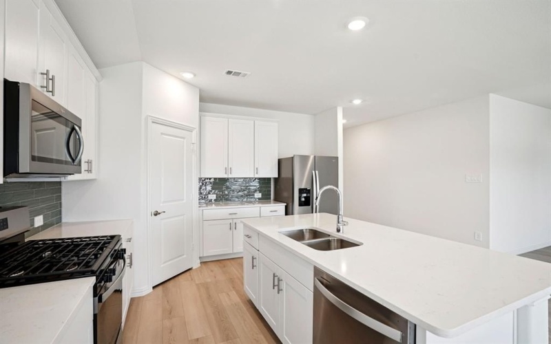 804 Edgehurst Drive, Princeton, TX 75071, 4 Bedrooms Bedrooms, ,3 BathroomsBathrooms,Residential,For Sale,804 Edgehurst Drive,0,21094261