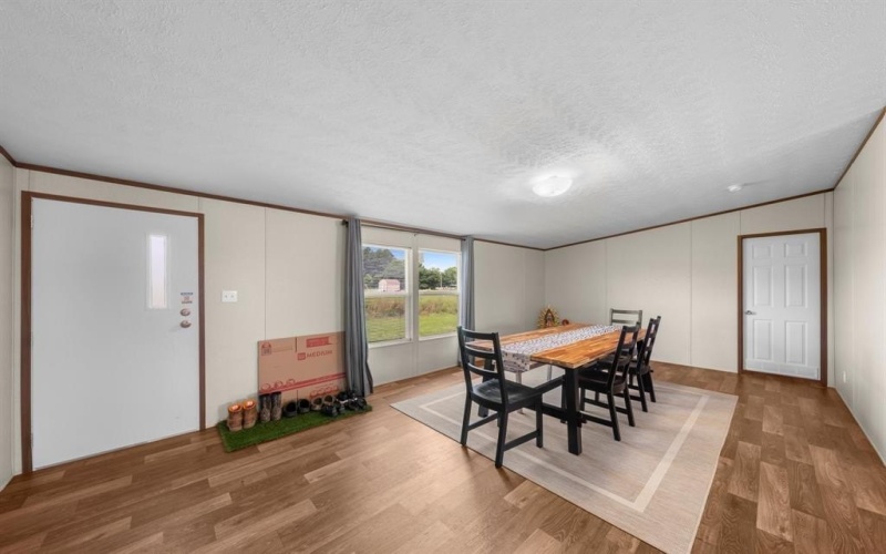 562 VZ COUNTY ROAD 1220, Grand Saline, TX 75140, 4 Bedrooms Bedrooms, ,2 BathroomsBathrooms,Residential,For Sale,562 VZ COUNTY ROAD 1220,0,21098953