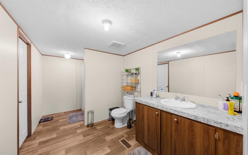 562 VZ COUNTY ROAD 1220, Grand Saline, TX 75140, 4 Bedrooms Bedrooms, ,2 BathroomsBathrooms,Residential,For Sale,562 VZ COUNTY ROAD 1220,0,21098953