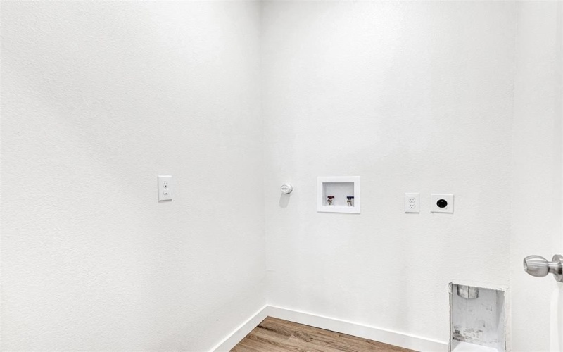 428 N Mcgraw Street, Forney, TX 75126, 3 Bedrooms Bedrooms, ,2 BathroomsBathrooms,Residential,For Sale,428 N Mcgraw Street,0,21097734