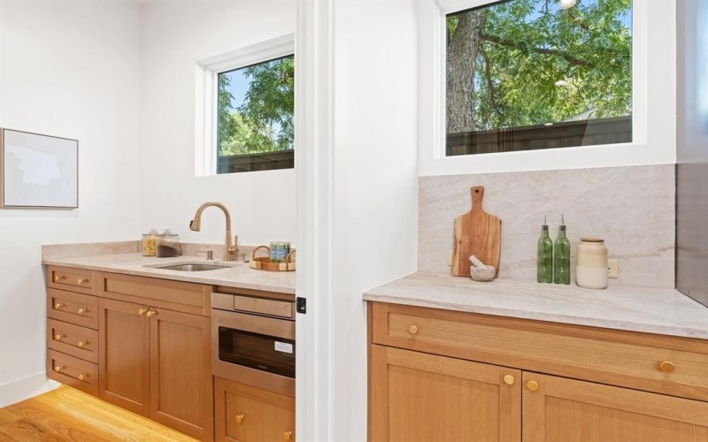 3884 Cortez Drive, Dallas, TX 75220, 5 Bedrooms Bedrooms, ,6 BathroomsBathrooms,Residential,For Sale,3884 Cortez Drive,0,21098978