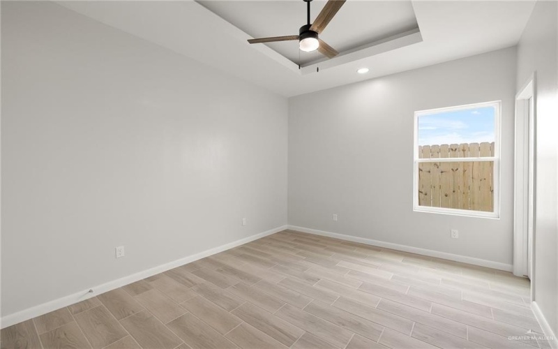 9206 N 56th Lane, McAllen, TX 78504, ,Residential Multi Family,En Venta,9206 N 56th Lane,469311