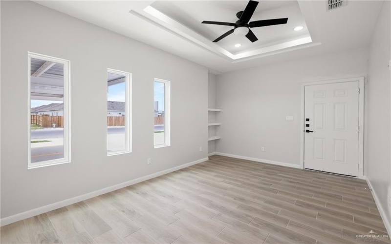 9206 N 56th Lane, McAllen, TX 78504, ,Residential Multi Family,En Venta,9206 N 56th Lane,469311