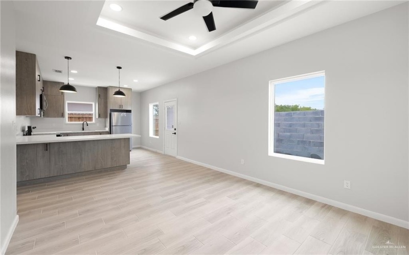 9206 N 56th Lane, McAllen, TX 78504, ,Residential Multi Family,En Venta,9206 N 56th Lane,469311