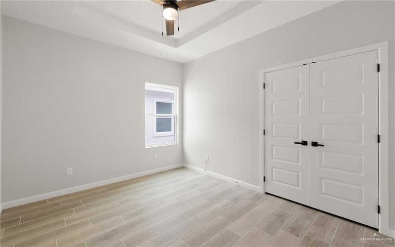 9206 N 56th Lane, McAllen, TX 78504, ,Residential Multi Family,En Venta,9206 N 56th Lane,469311