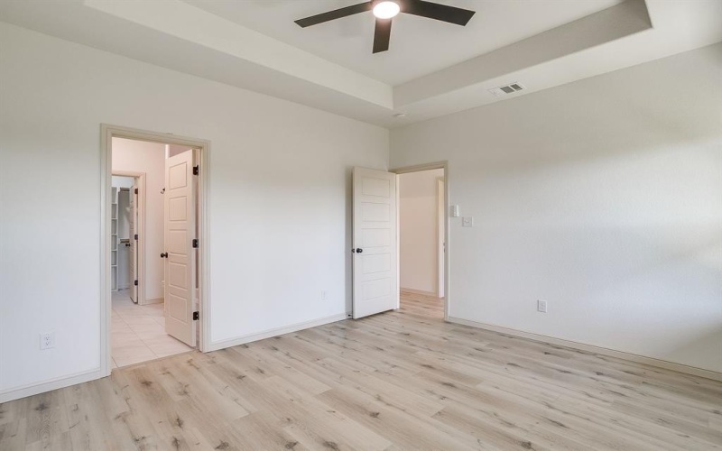 933 Colorado River Drive, Granbury, TX 76048, 3 Habitaciones Habitaciones , ,2 BañosBaños,Residential,En Venta,933 Colorado River Drive,0,21099051