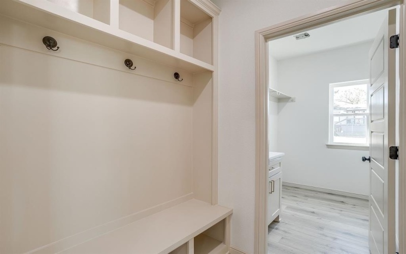 933 Colorado River Drive, Granbury, TX 76048, 3 Habitaciones Habitaciones , ,2 BañosBaños,Residential,En Venta,933 Colorado River Drive,0,21099051