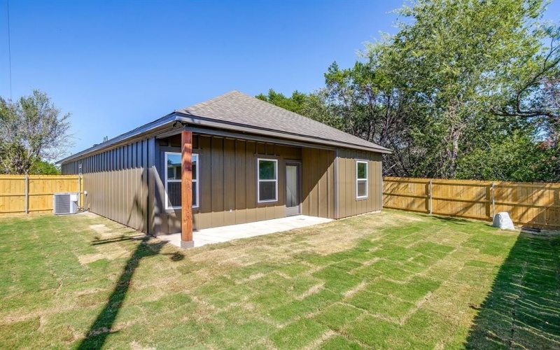 933 Colorado River Drive, Granbury, TX 76048, 3 Habitaciones Habitaciones , ,2 BañosBaños,Residential,En Venta,933 Colorado River Drive,0,21099051