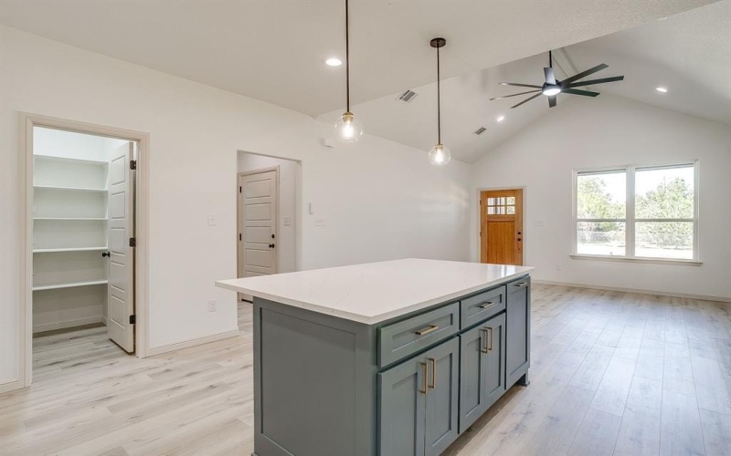 933 Colorado River Drive, Granbury, TX 76048, 3 Habitaciones Habitaciones , ,2 BañosBaños,Residential,En Venta,933 Colorado River Drive,0,21099051