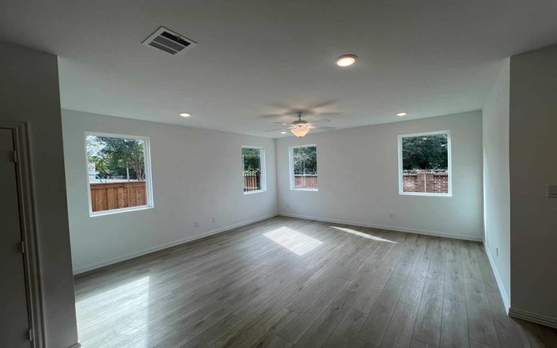 2637 Lost Maples Lane, Dallas, TX 75228, 3 Bedrooms Bedrooms, ,2 BathroomsBathrooms,Residential,For Sale,2637 Lost Maples Lane,0,21099258