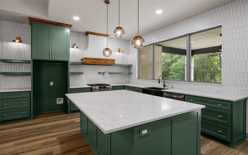 9703 Rosalie Court, Granbury, TX 76049, 3 Bedrooms Bedrooms, ,2 BathroomsBathrooms,Residential,For Sale,9703 Rosalie Court,0,21099416