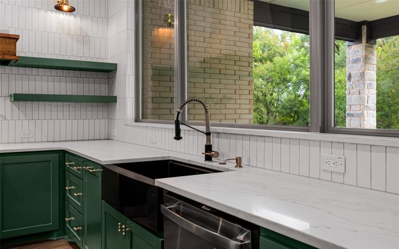 9703 Rosalie Court, Granbury, TX 76049, 3 Bedrooms Bedrooms, ,2 BathroomsBathrooms,Residential,For Sale,9703 Rosalie Court,0,21099416