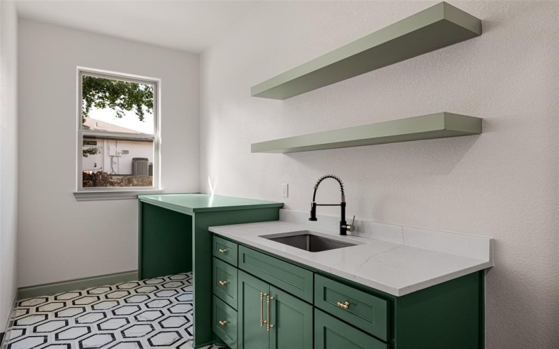 9703 Rosalie Court, Granbury, TX 76049, 3 Bedrooms Bedrooms, ,2 BathroomsBathrooms,Residential,For Sale,9703 Rosalie Court,0,21099416