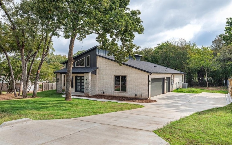 9703 Rosalie Court, Granbury, TX 76049, 3 Bedrooms Bedrooms, ,2 BathroomsBathrooms,Residential,For Sale,9703 Rosalie Court,0,21099416