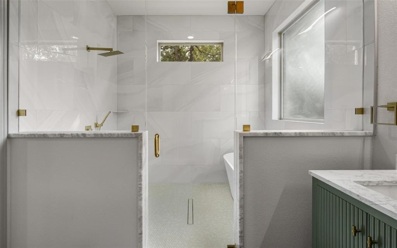 9703 Rosalie Court, Granbury, TX 76049, 3 Bedrooms Bedrooms, ,2 BathroomsBathrooms,Residential,For Sale,9703 Rosalie Court,0,21099416