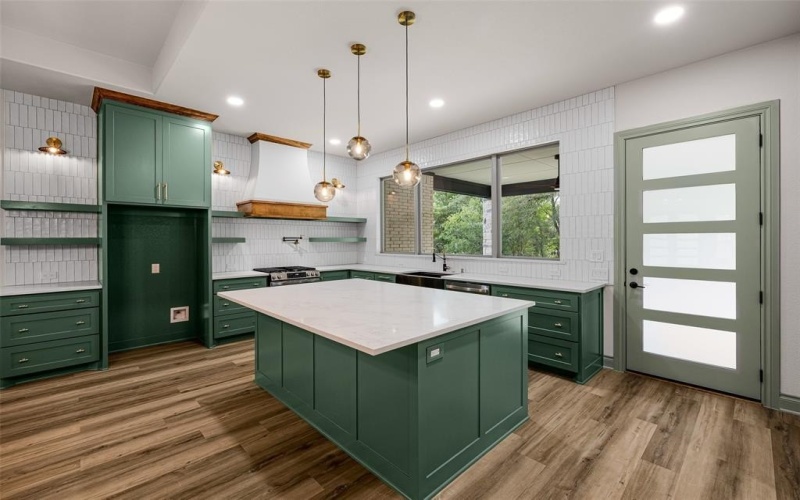 9703 Rosalie Court, Granbury, TX 76049, 3 Bedrooms Bedrooms, ,2 BathroomsBathrooms,Residential,For Sale,9703 Rosalie Court,0,21099416