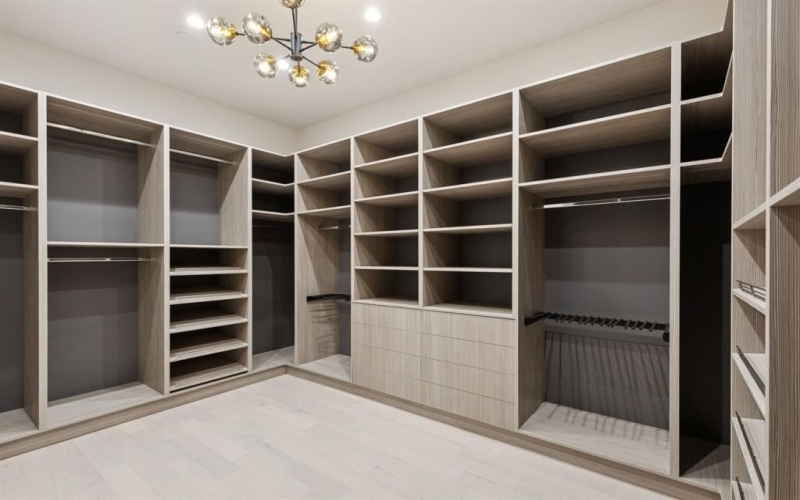 211 Morningside Drive, Roanoke, TX 76262, 3 Bedrooms Bedrooms, ,5 BathroomsBathrooms,Residential,For Sale,211 Morningside Drive,0,21098106