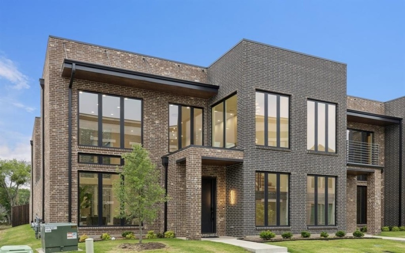 211 Morningside Drive, Roanoke, TX 76262, 3 Bedrooms Bedrooms, ,5 BathroomsBathrooms,Residential,For Sale,211 Morningside Drive,0,21098106