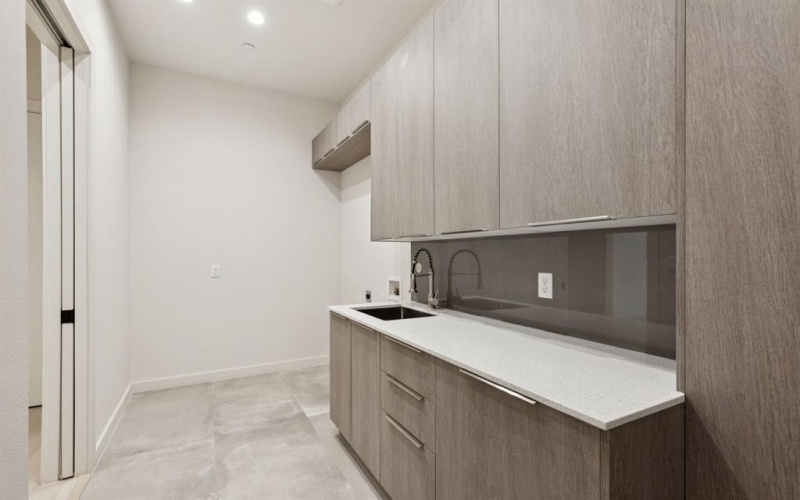 211 Morningside Drive, Roanoke, TX 76262, 3 Bedrooms Bedrooms, ,5 BathroomsBathrooms,Residential,For Sale,211 Morningside Drive,0,21098106