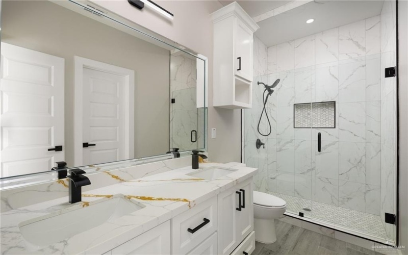 3300 E Alexa Street, Edinburg, TX 78542, 3 Habitaciones Habitaciones , ,2 BañosBaños,Residential,En Venta,3300 E Alexa Street,464123