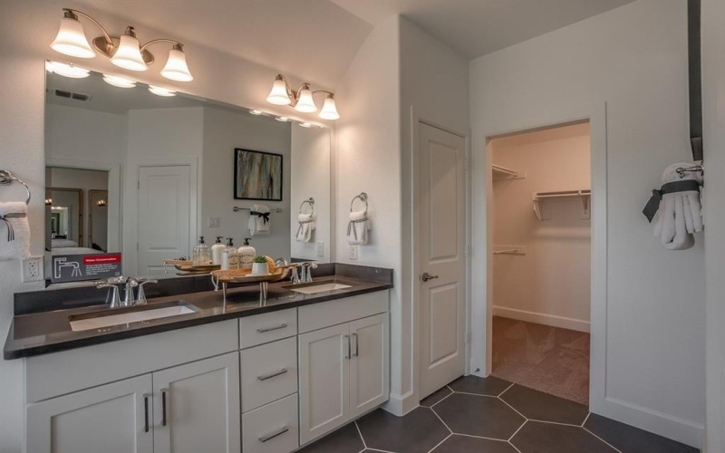 1424 Sun Garden Way, Justin, TX 76247, 4 Habitaciones Habitaciones , ,3 BañosBaños,Residential,En Venta,1424 Sun Garden Way,0,21098137