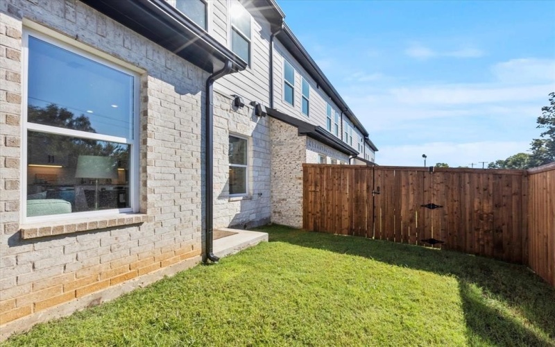 124 Homes Drive, Grand Prairie, TX 75050, 3 Habitaciones Habitaciones , ,2 BañosBaños,Residential,En Venta,124 Homes Drive,0,21099571