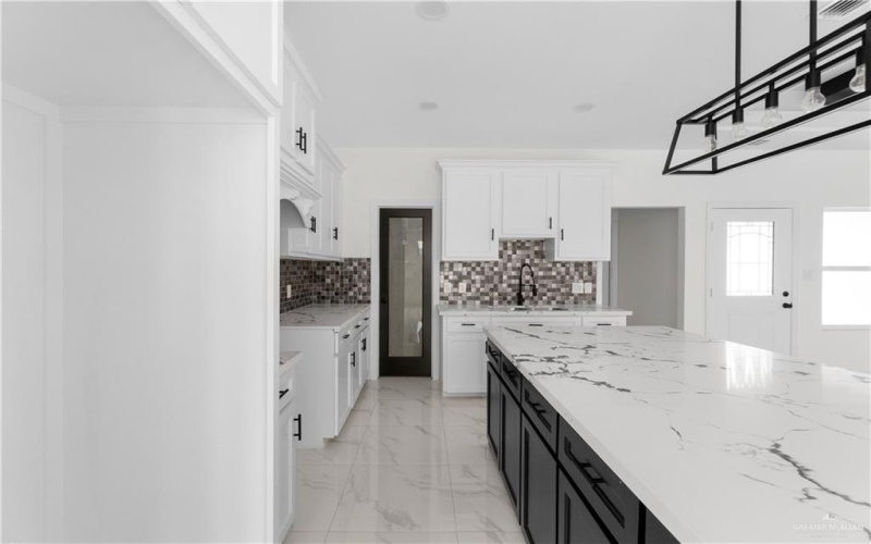 900 E 38th Street, San Juan, TX 78589, 3 Habitaciones Habitaciones , ,2 BañosBaños,Residential,En Venta,900 E 38th Street,470069