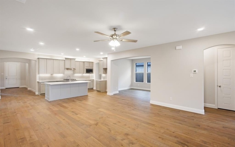 2908 Weslyan Oak Street, Bedford, TX 76021, 3 Habitaciones Habitaciones , ,3 BañosBaños,Residential,En Venta,2908 Weslyan Oak Street,0,21098294