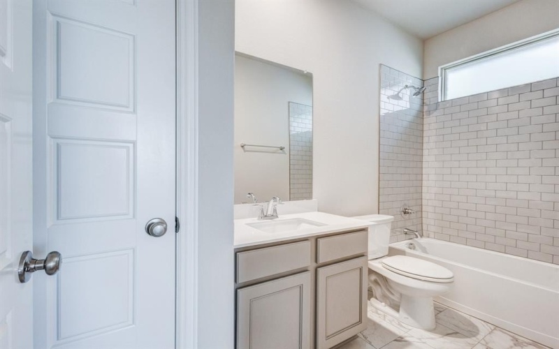 2908 Weslyan Oak Street, Bedford, TX 76021, 3 Habitaciones Habitaciones , ,3 BañosBaños,Residential,En Venta,2908 Weslyan Oak Street,0,21098294