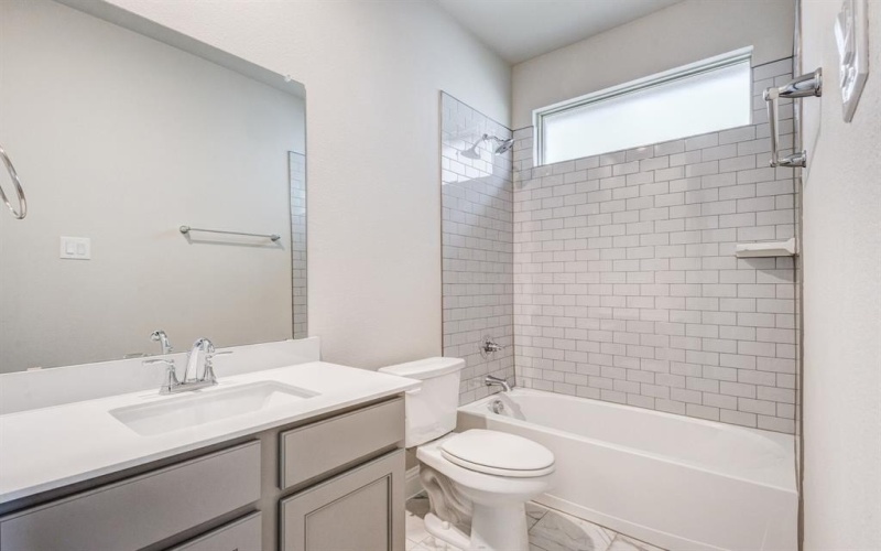 2908 Weslyan Oak Street, Bedford, TX 76021, 3 Habitaciones Habitaciones , ,3 BañosBaños,Residential,En Venta,2908 Weslyan Oak Street,0,21098294