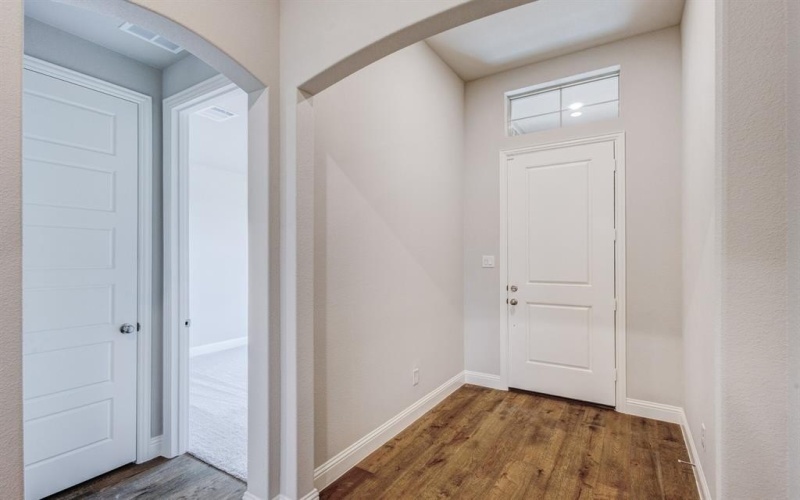 2908 Weslyan Oak Street, Bedford, TX 76021, 3 Habitaciones Habitaciones , ,3 BañosBaños,Residential,En Venta,2908 Weslyan Oak Street,0,21098294