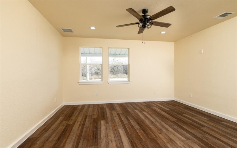 180 Cimmarron Trail, Runaway Bay, TX 76426, 3 Habitaciones Habitaciones , ,2 BañosBaños,Residential,En Venta,180 Cimmarron Trail,0,21098361