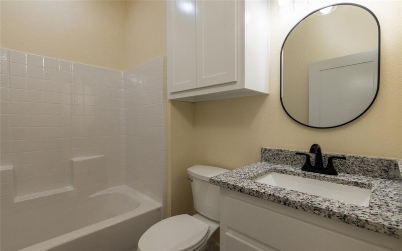 180 Cimmarron Trail, Runaway Bay, TX 76426, 3 Habitaciones Habitaciones , ,2 BañosBaños,Residential,En Venta,180 Cimmarron Trail,0,21098361