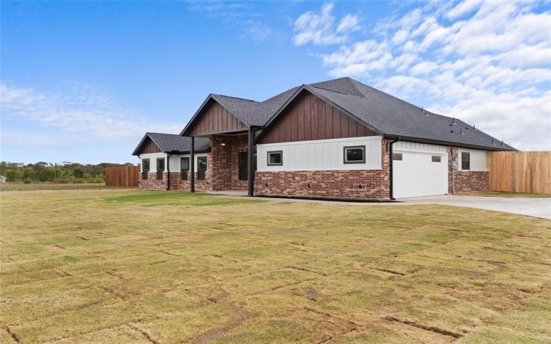 1137 County Road 4104, Greenville, TX 75401, 4 Bedrooms Bedrooms, ,2 BathroomsBathrooms,Residential,For Sale,1137 County Road 4104,0,21098391